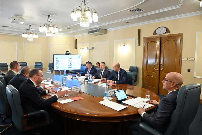 ГЛАВА УДМУРТИИ: «УСПЕШНЫЙ ОПЫТ «ИЖНЕФТЕМАША» НЕОБХОДИМО ТИРАЖИРОВАТЬ»